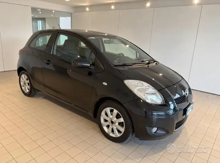 Toyota Yaris 2009 photo 3