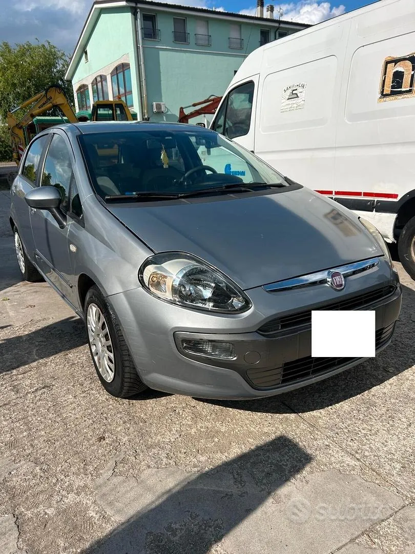 Fiat Punto 2014 photo 2
