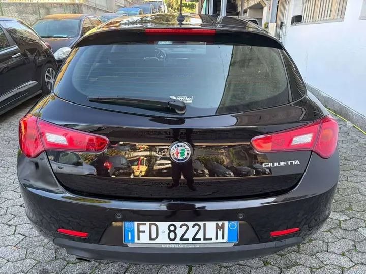 Alfa Romeo Giulietta 2016 photo 5