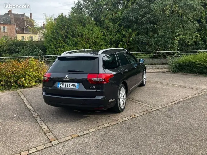 Citroen C5 2012 photo 2