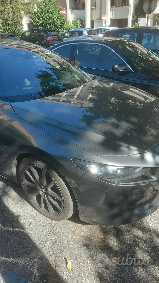 Mazda Mazda3 2019 photo 2
