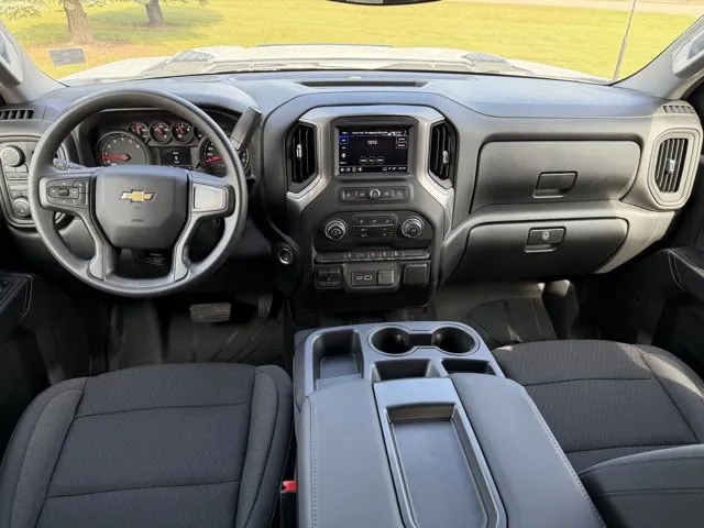 Chevrolet Silverado 2500Hd 2026 photo 2