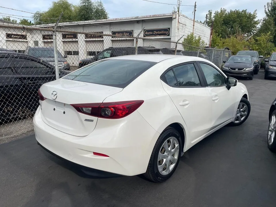 Mazda Mazda3 2018 photo 4