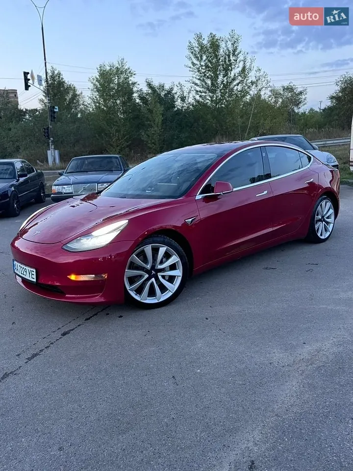 Tesla Model 3 2018 photo 2