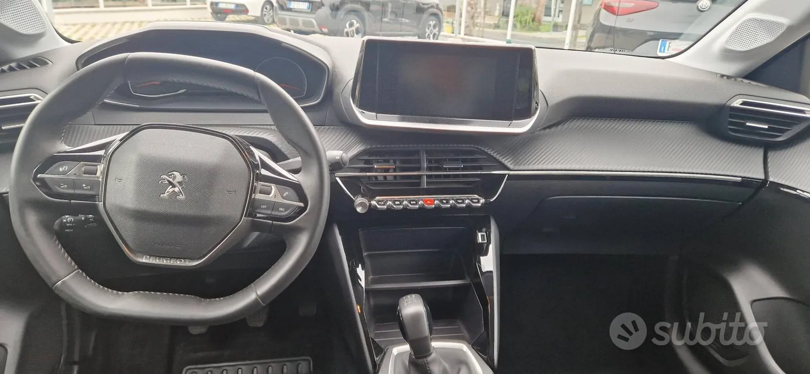 Peugeot 208 2024 photo 4