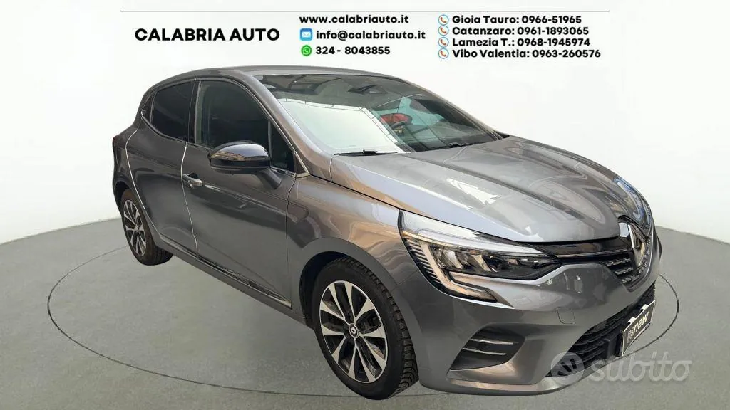 Renault Clio 2023 photo 2