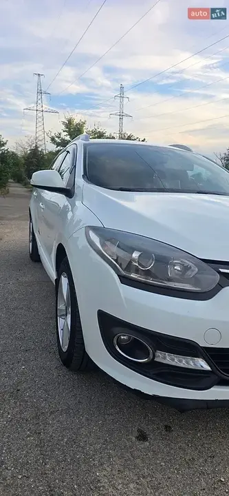 Renault Megane 2014 photo 2