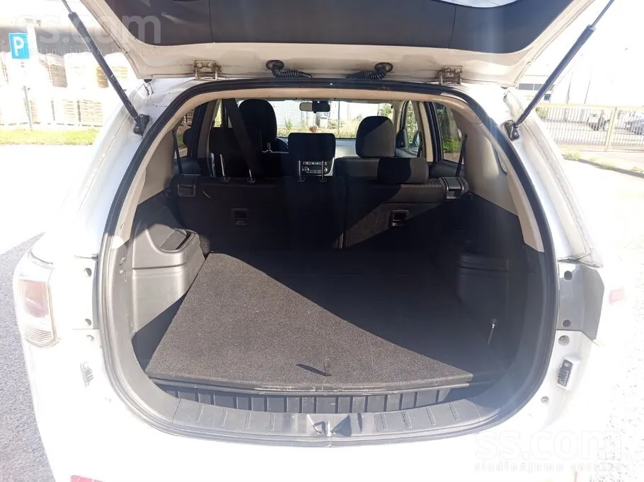 Mitsubishi Outlander 2014 photo 5