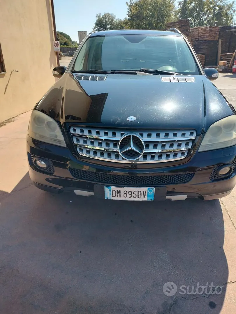 Mercedes-Benz 320