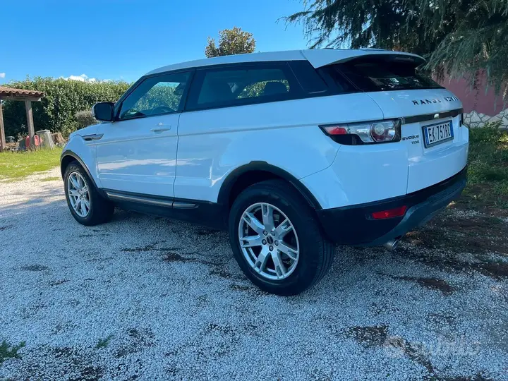 Land Rover Range Rover Evoque 2011 photo 3