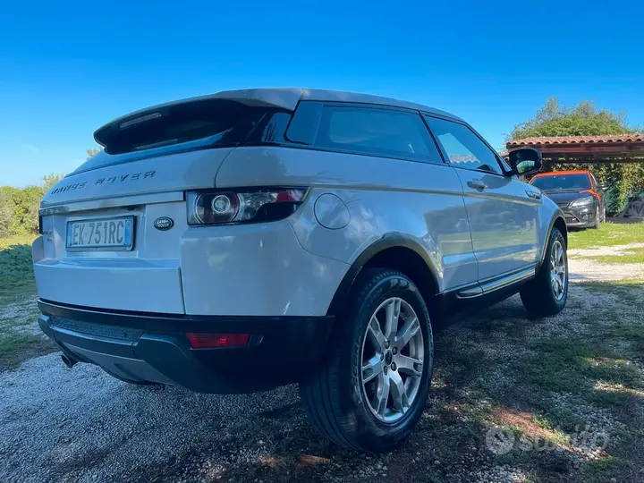 Land Rover Range Rover Evoque 2011 photo 4