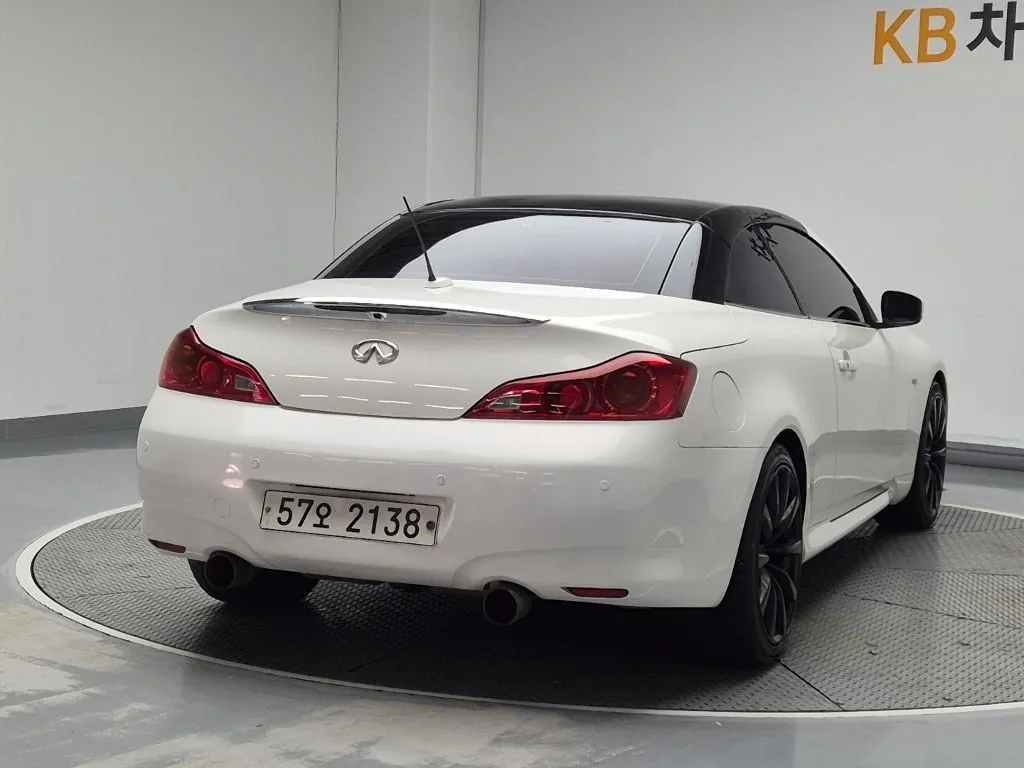 Infiniti G37 Convertible 2010 photo 3