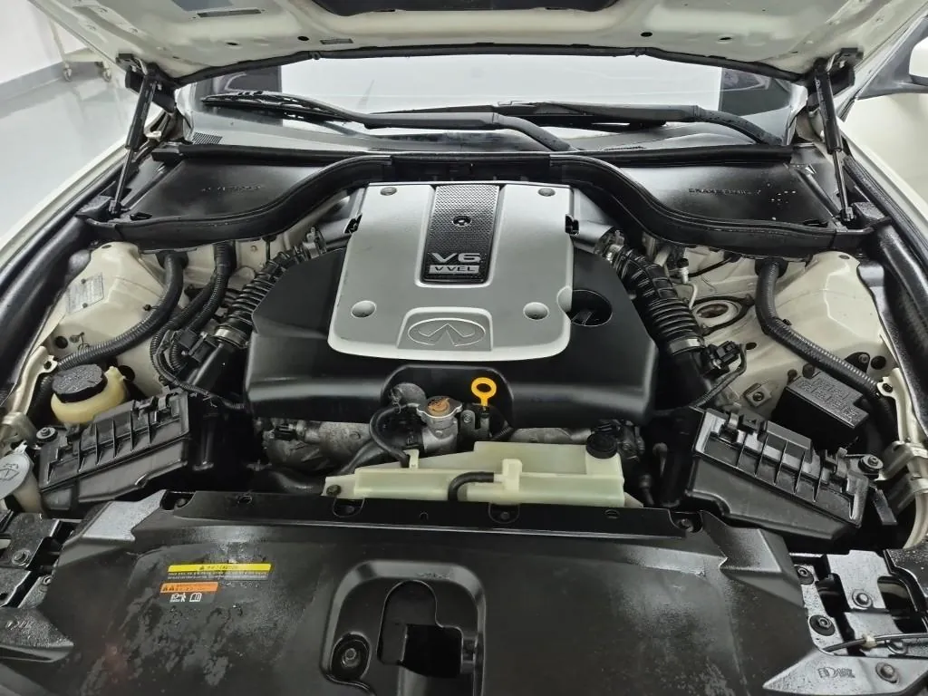 Infiniti G37 Convertible 2010 photo 5