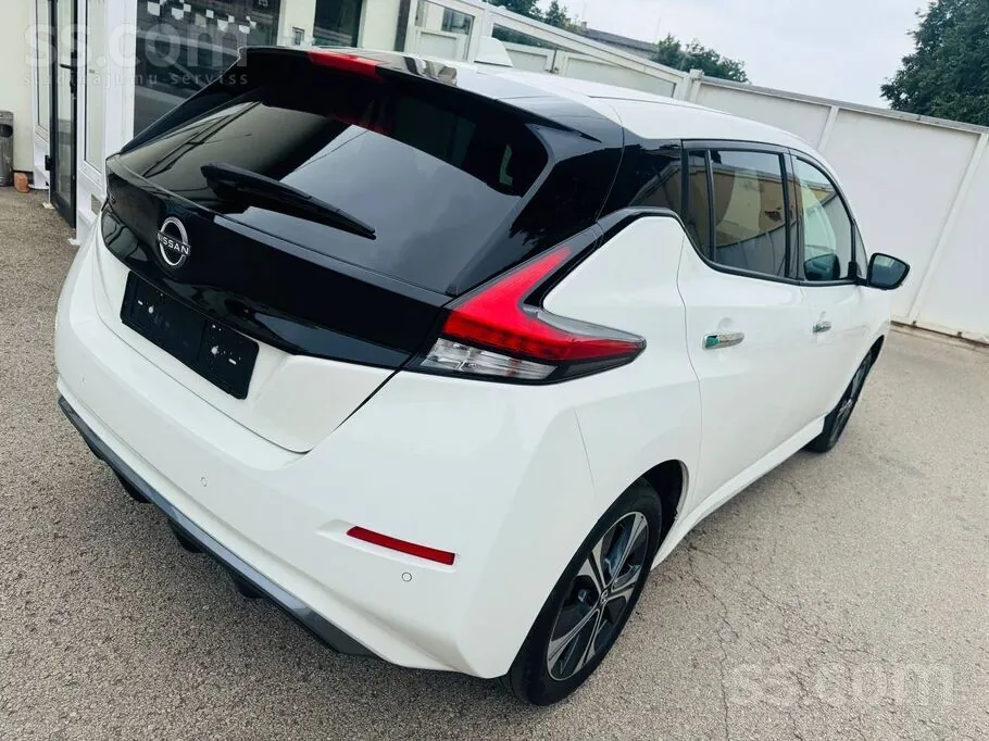 Nissan Leaf 2023 photo 4