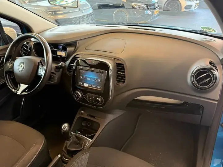 Renault Captur 2015 photo 2