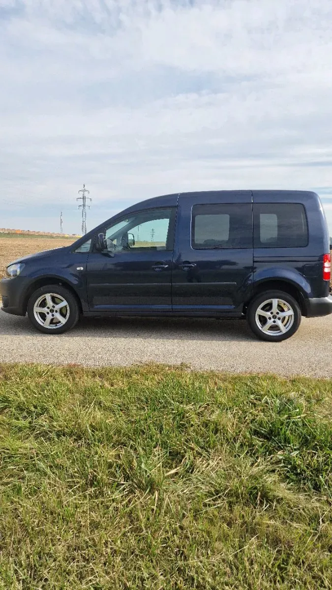 Volkswagen Caddy 2011 photo 3