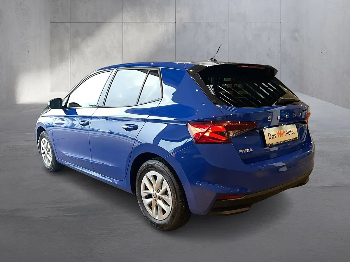 Skoda Fabia 2022 photo 3