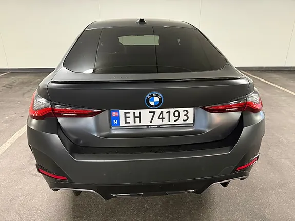 BMW I4 2024 photo 4