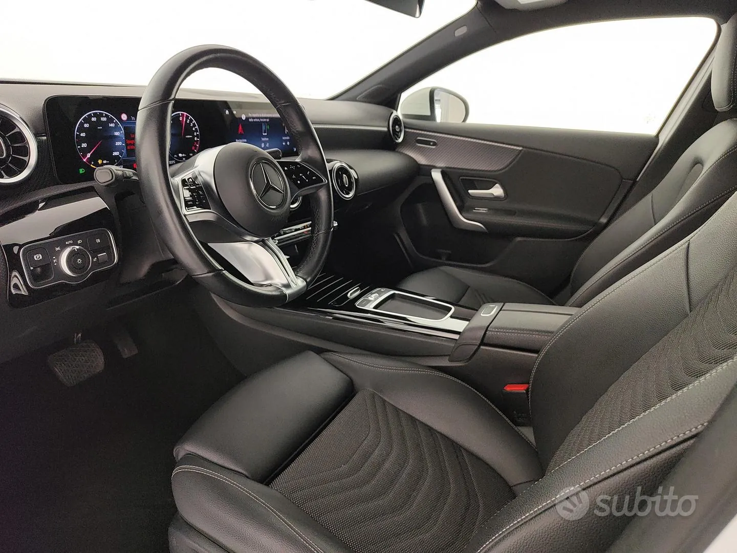Mercedes-Benz A 250 E Phev 2023 photo 5
