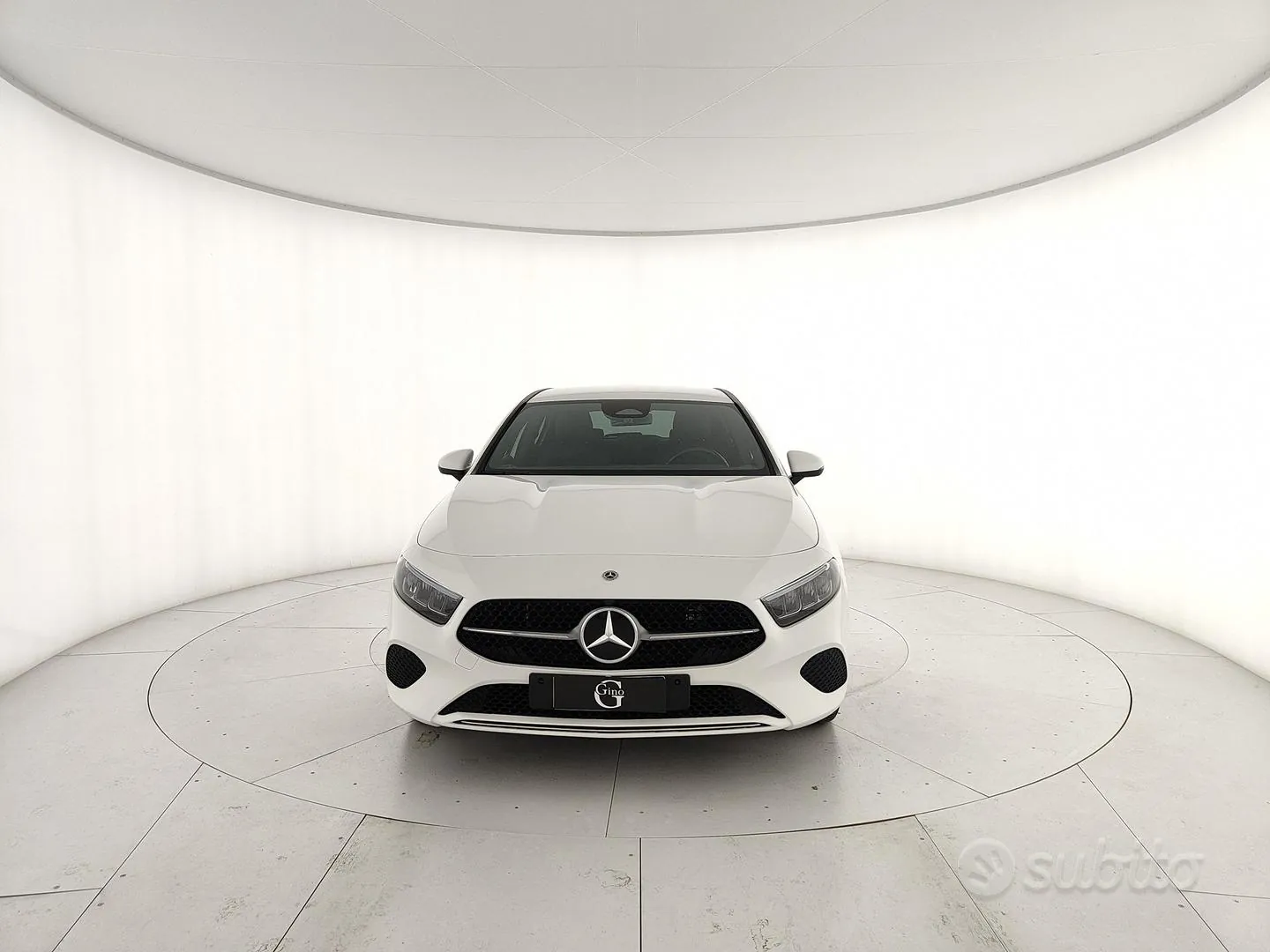 Mercedes-Benz A 250 E Phev 2023 photo 2