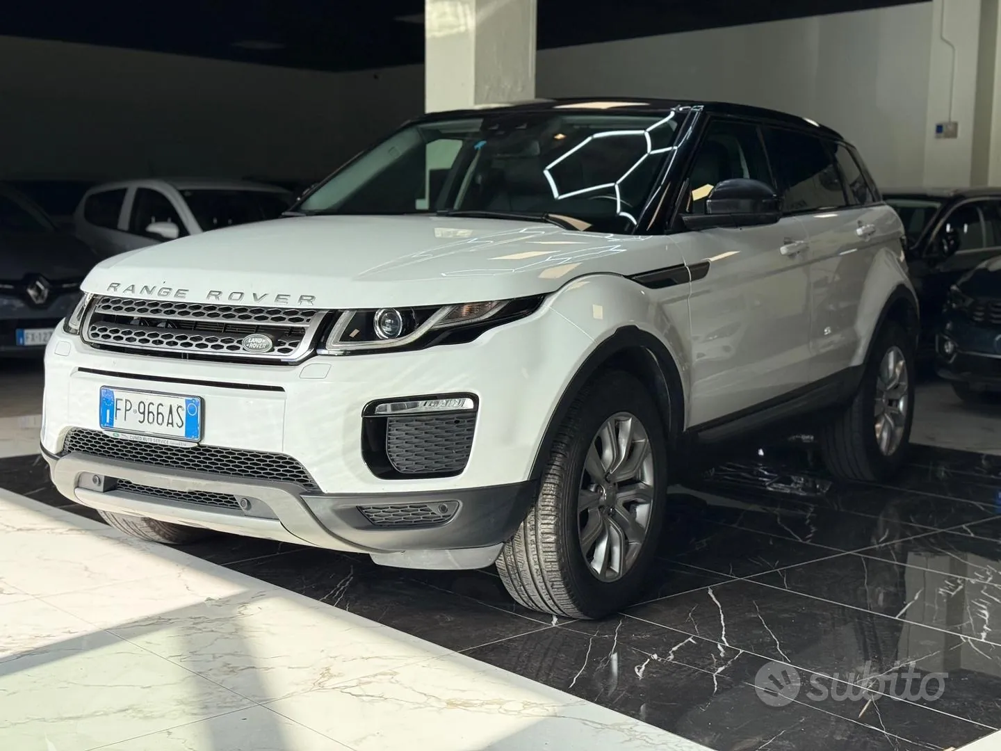 Land Rover Range Rover Evoque 2018 photo 5