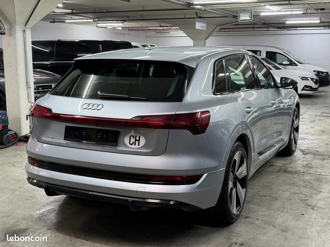 Audi E-Tron 2021 photo 2