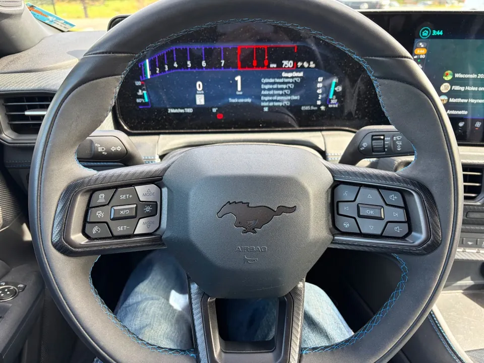 Ford Mustang 2025 photo 4