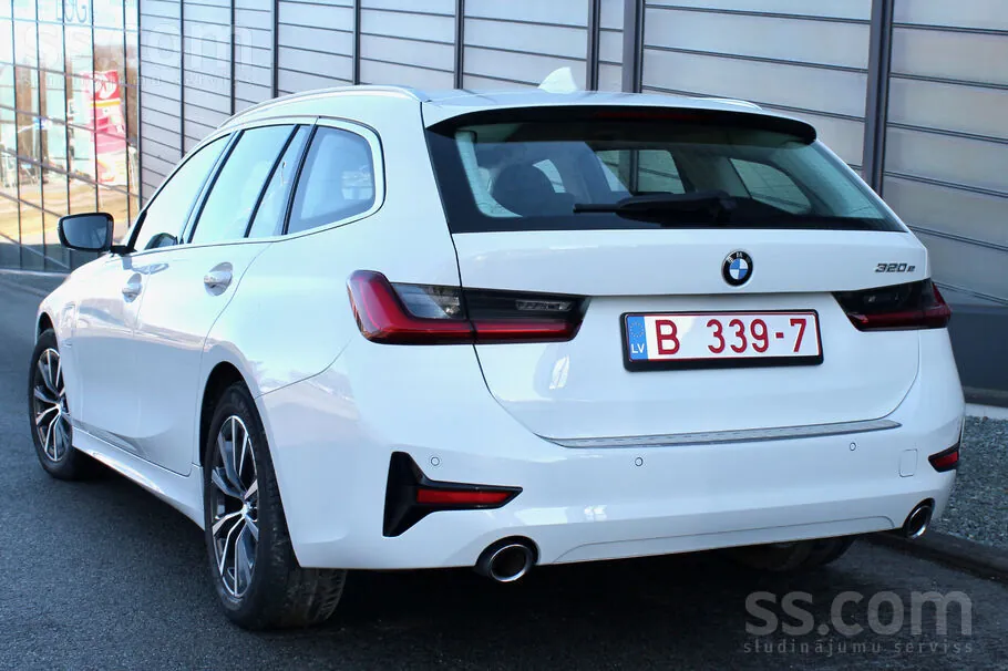 BMW 320 2021 photo 4
