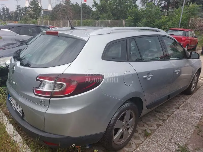 Renault Megane 2011 photo 4