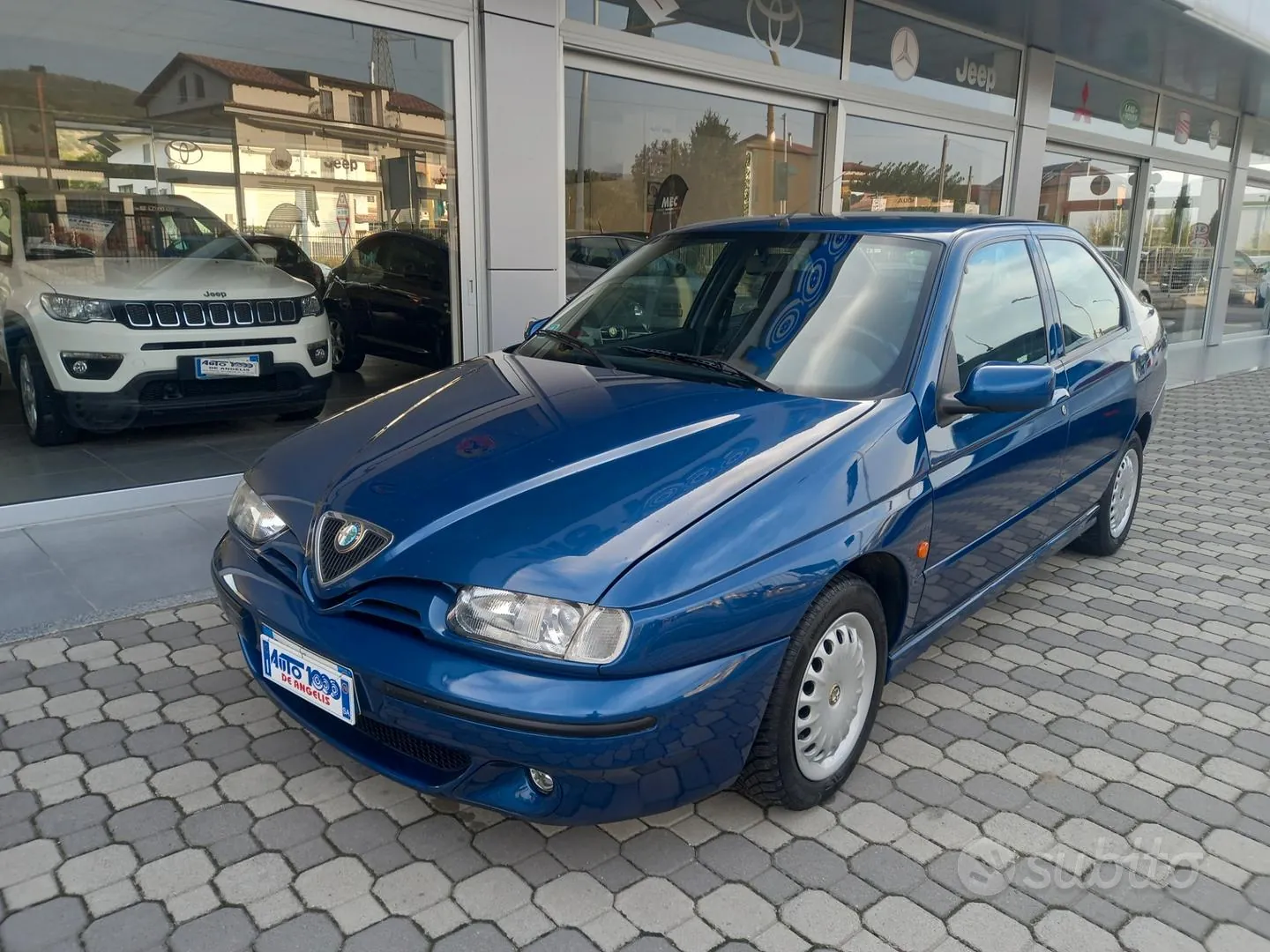 Alfa Romeo 146 2000 photo 4