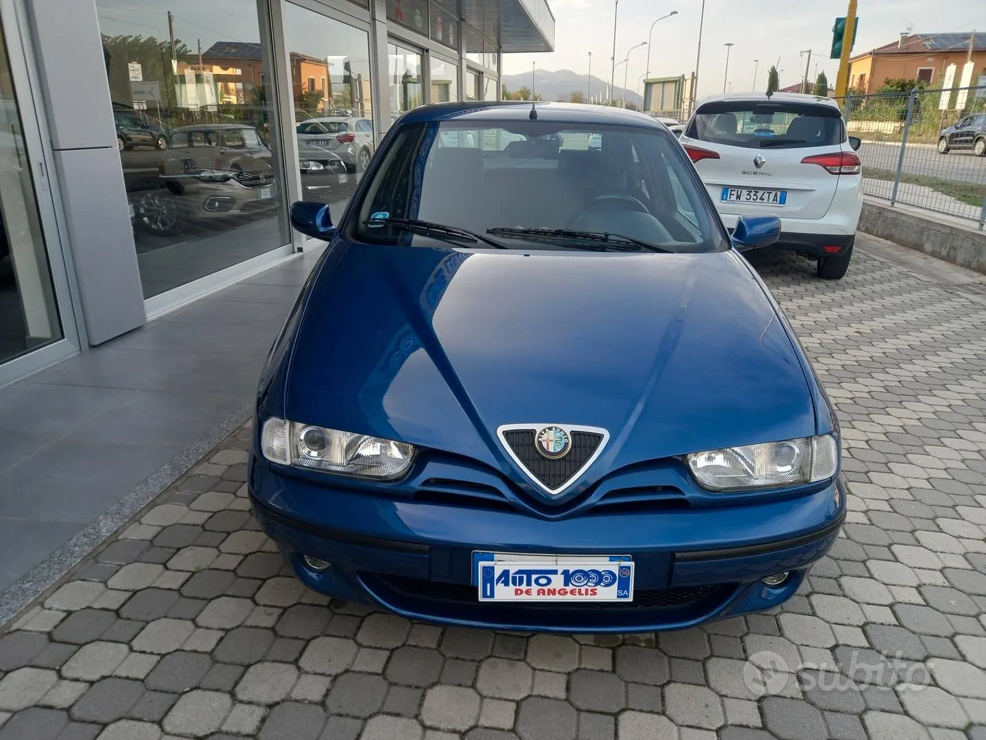 Alfa Romeo 146 2000 photo 5