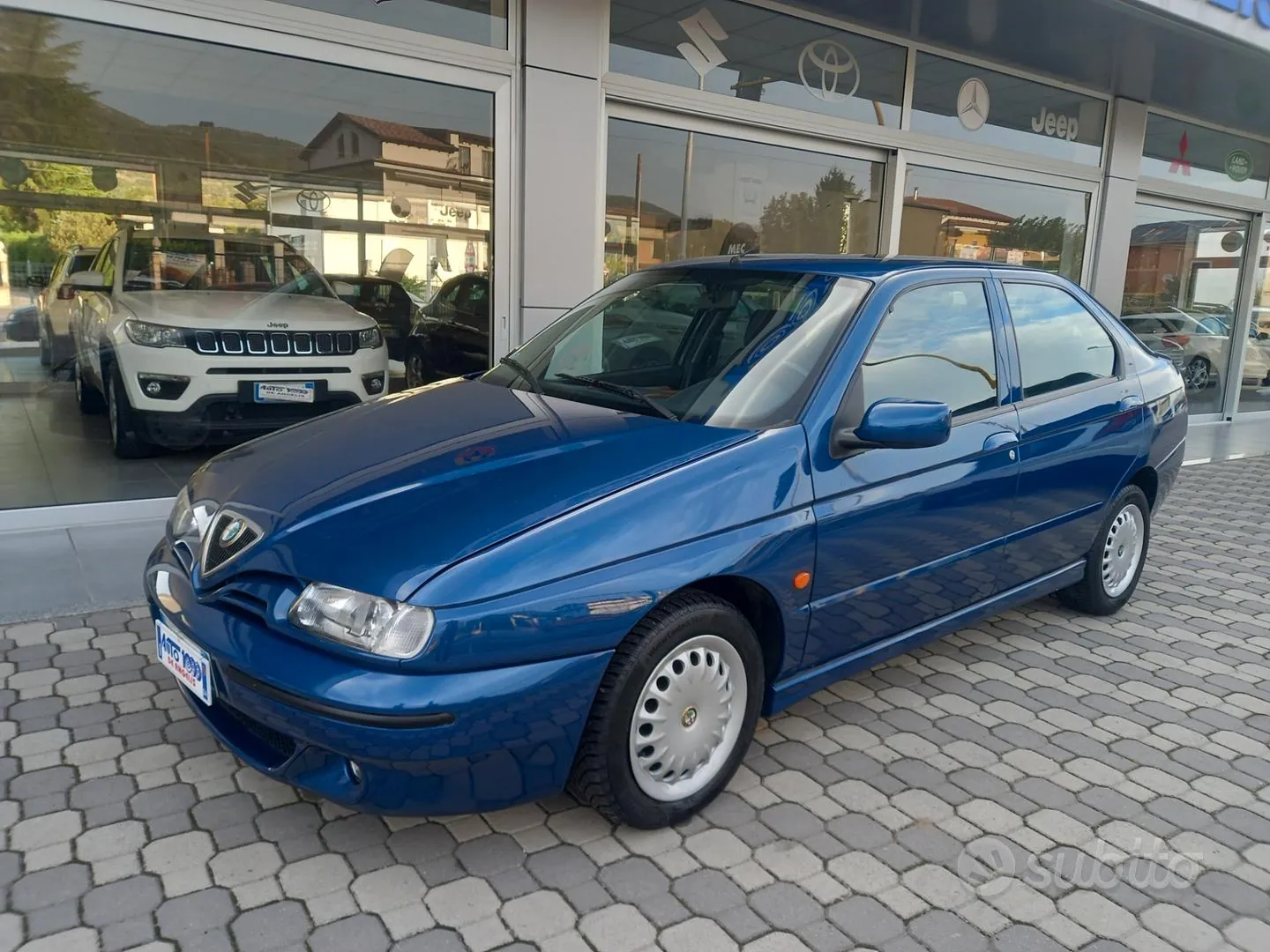 Alfa Romeo 146 2000 photo 3