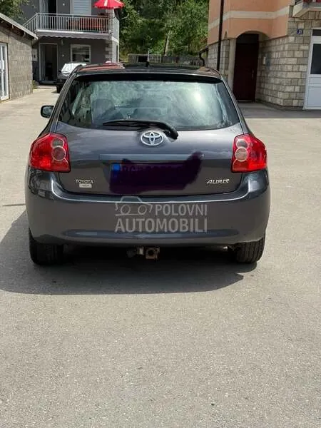 Toyota Auris 2009 photo 5