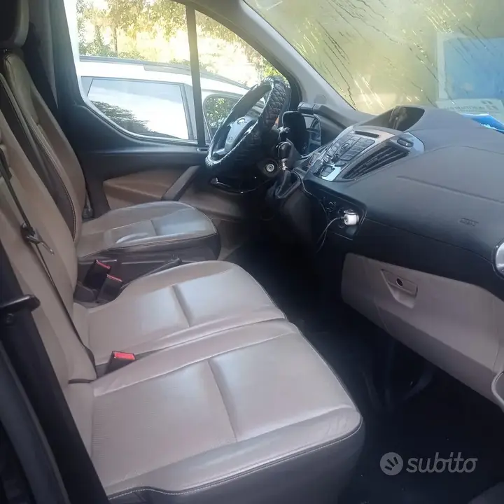 Ford Tourneo Custom 2018 photo 3