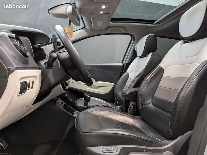 Renault Captur 2018 photo 3
