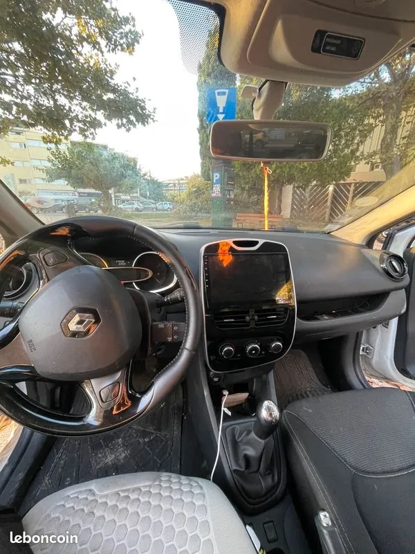 Renault Clio 2013 photo 3