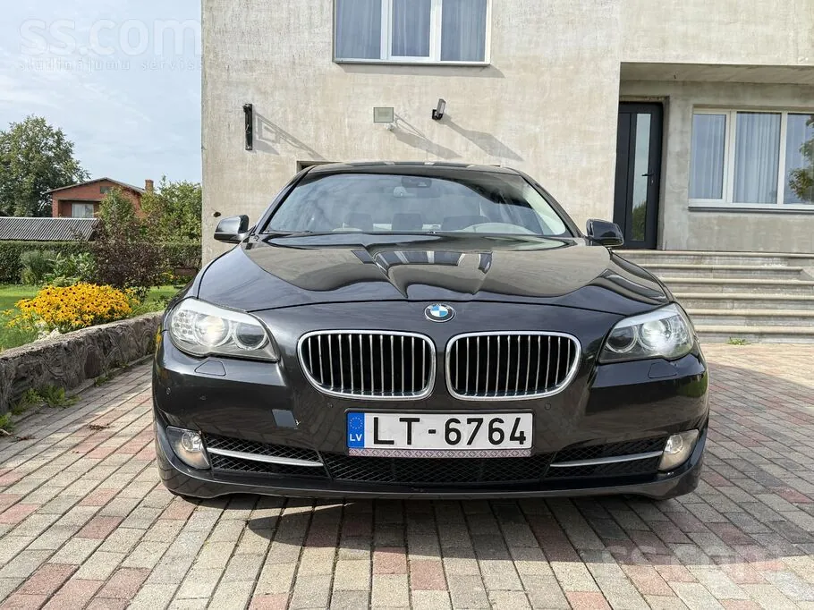 BMW F10 2010 photo 5