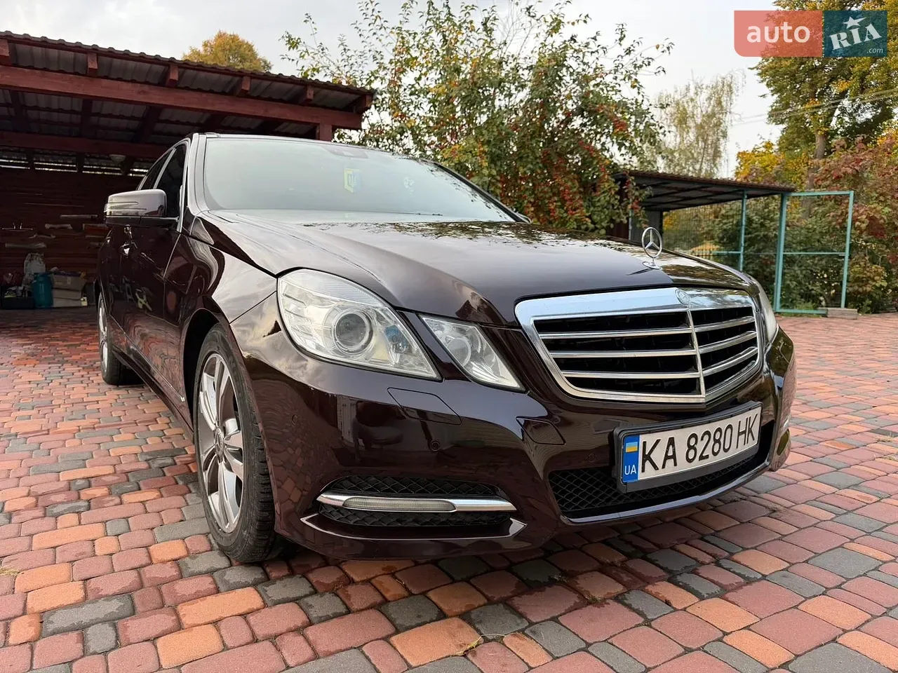 Mercedes-Benz E-Class 2010 photo 2
