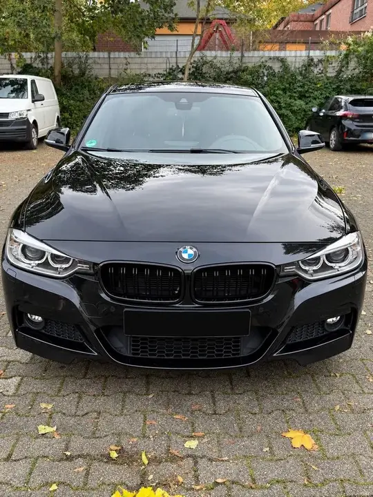 BMW 320I