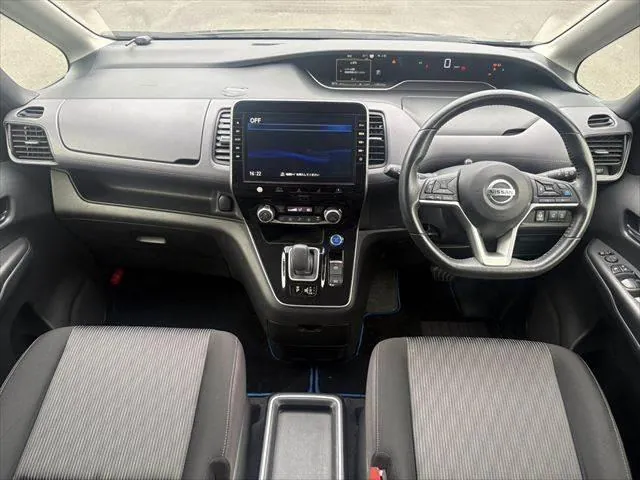 Nissan Serenade 2021 photo 3