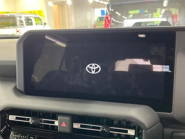 Toyota Land Cruiser 250 2025 photo 4