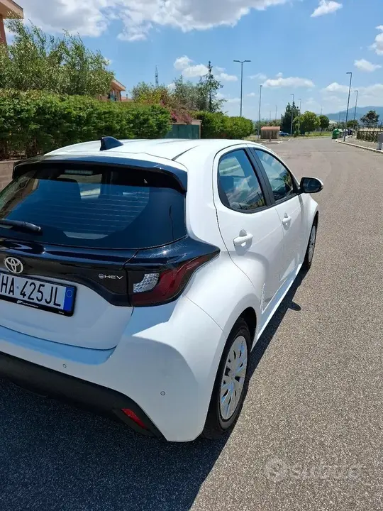 Toyota Yaris 2025 photo 3
