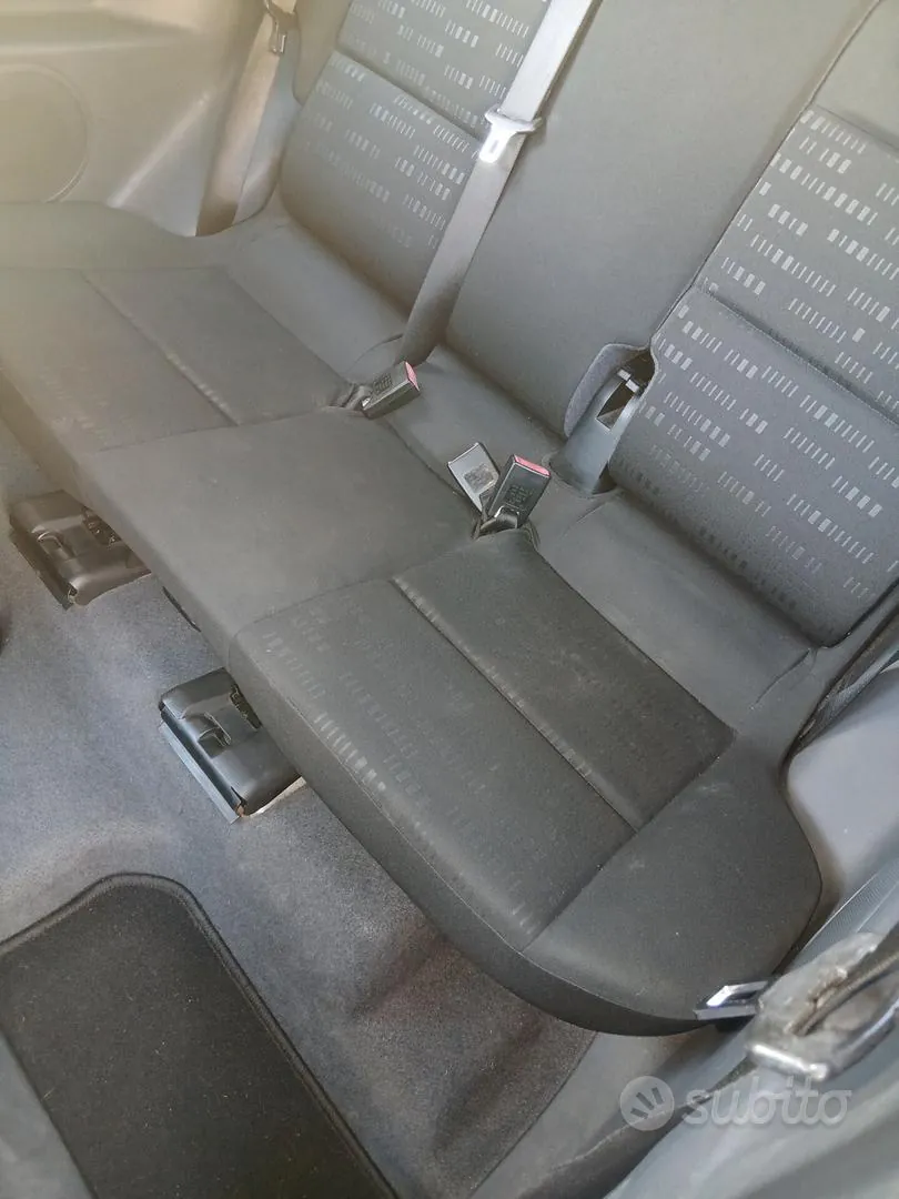 Mitsubishi Colt 2007 photo 4