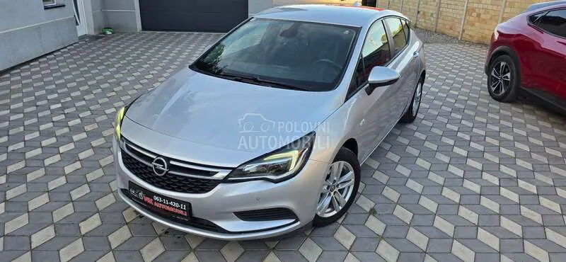 Opel Astra K 2017 photo 2
