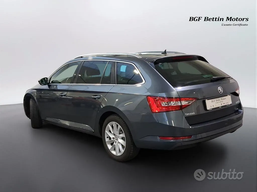 Skoda Superb 2019 photo 3