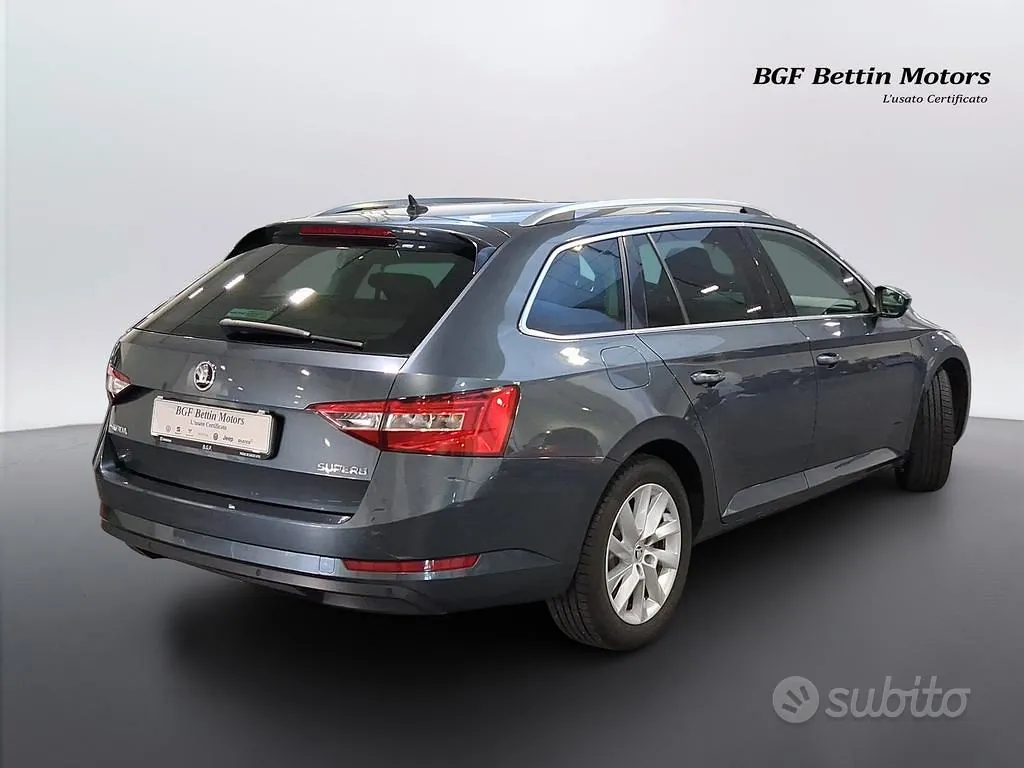 Skoda Superb 2019 photo 4