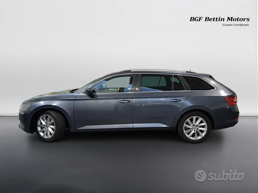 Skoda Superb 2019 photo 2