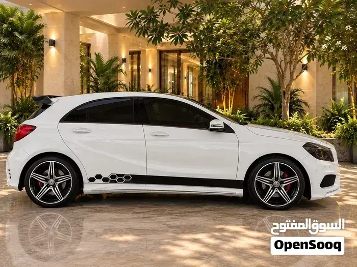 Mercedes-Benz A-Class 2014 photo 2