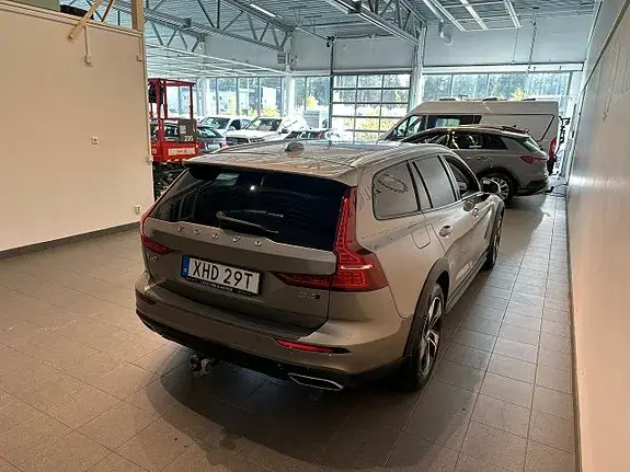 Volvo V60 Cross Country 2021 photo 4