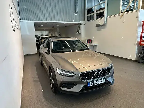 Volvo V60 Cross Country 2021 photo 5